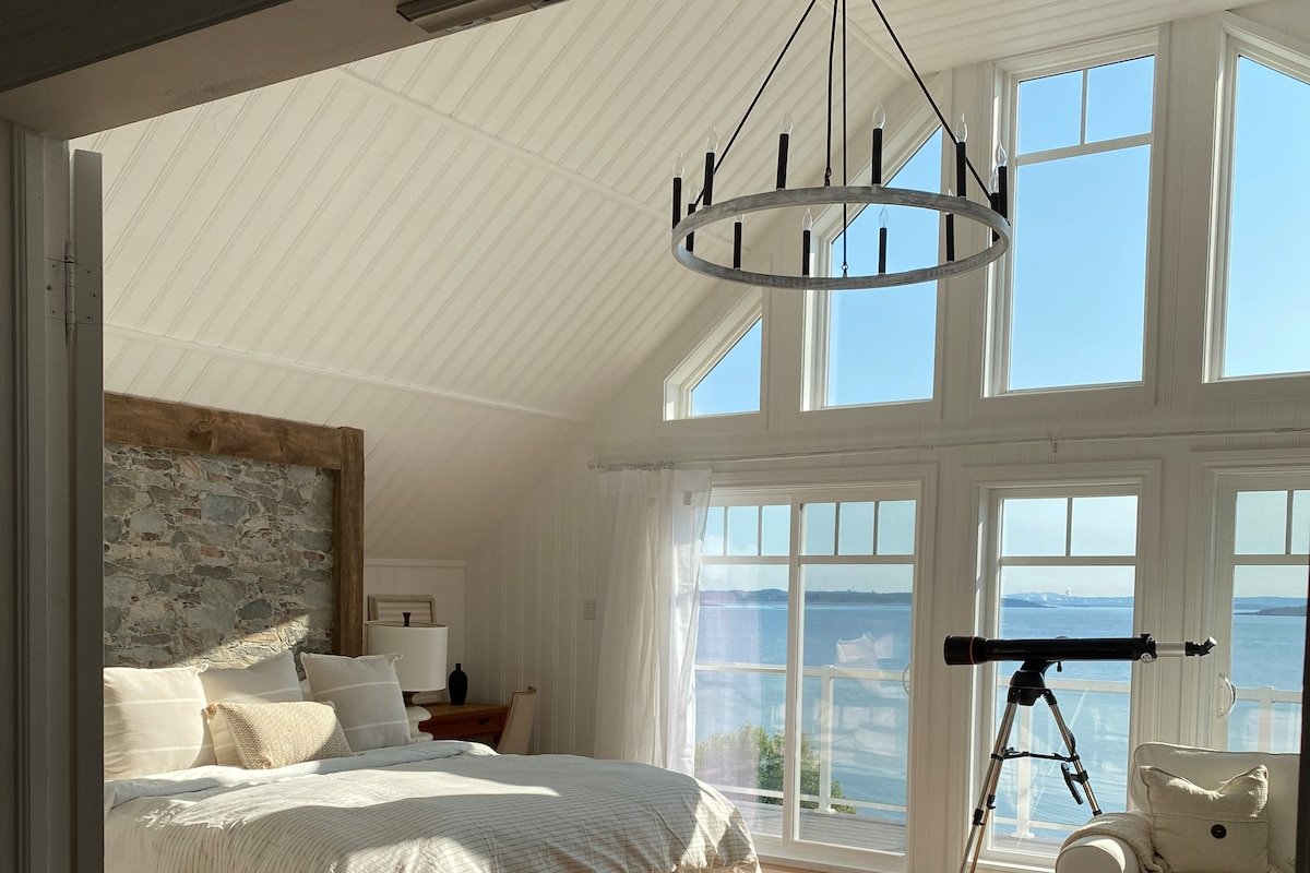 Stella’s Beach House Ocean, Hot tub, Fire pit gallery image 4