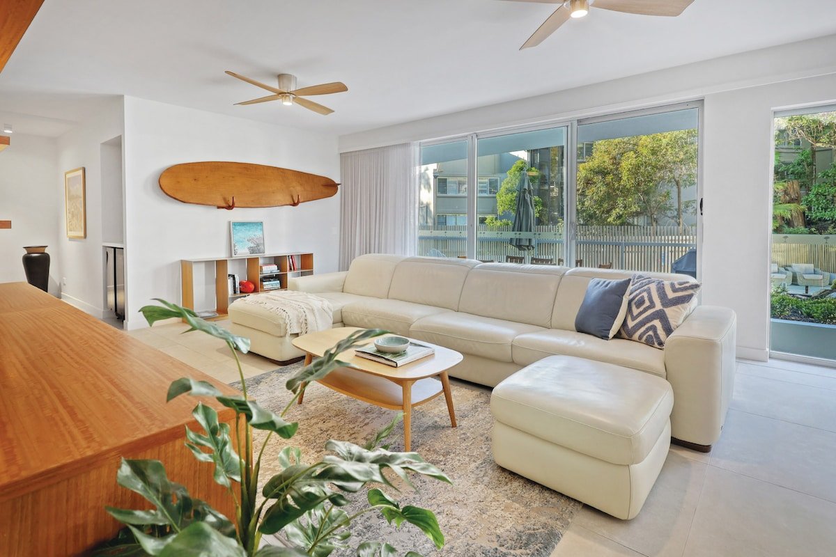 Ultimate Little Cove beach pad gallery image 4