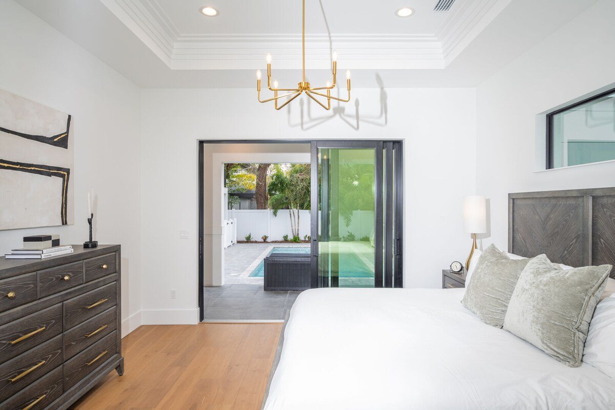 Elegant 6BR Sarasota Home • Pool + Rooftop Views gallery image 3