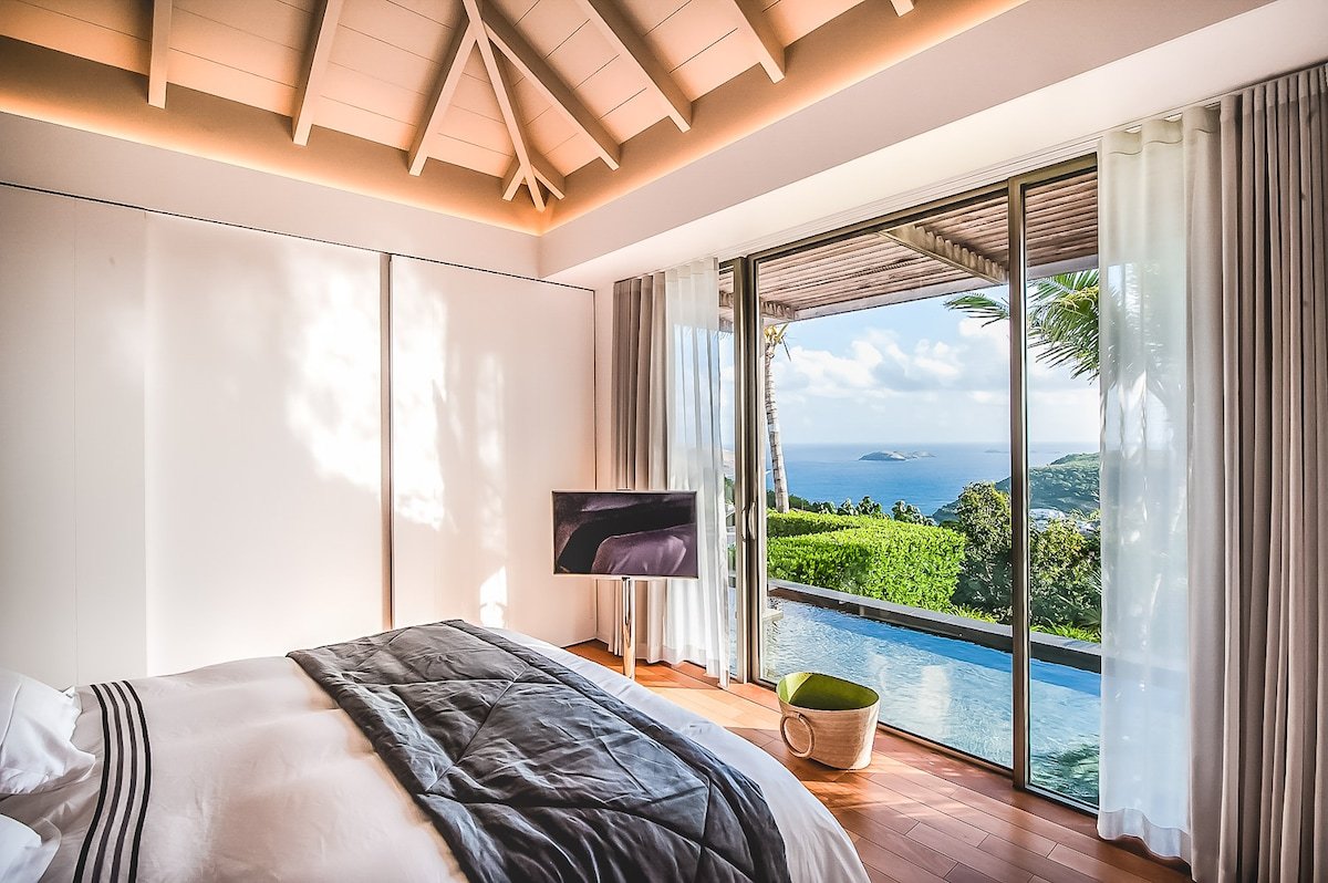 Lina gallery image 2