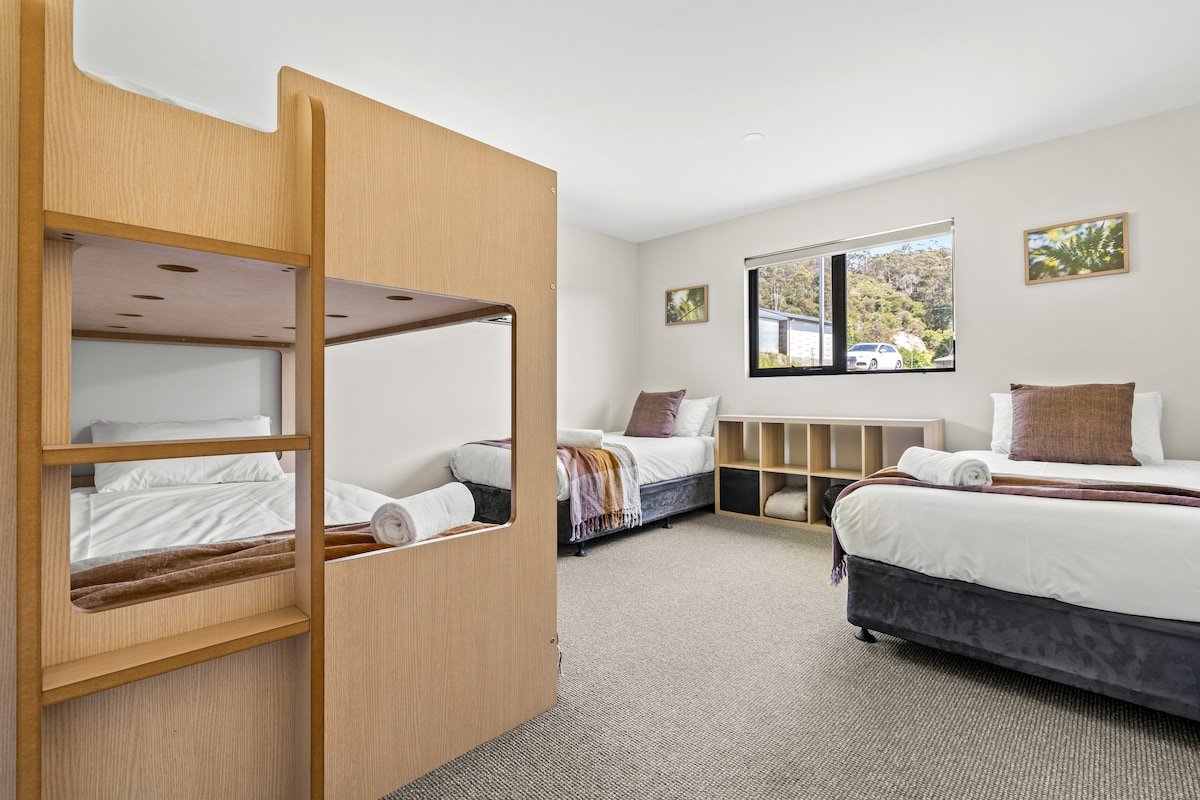 The Derby Lodge ‘Two Bedroom’ Stay option gallery image 4