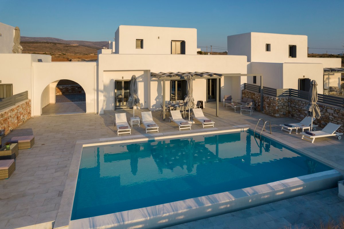 Blue diamonds villas in Paros 2