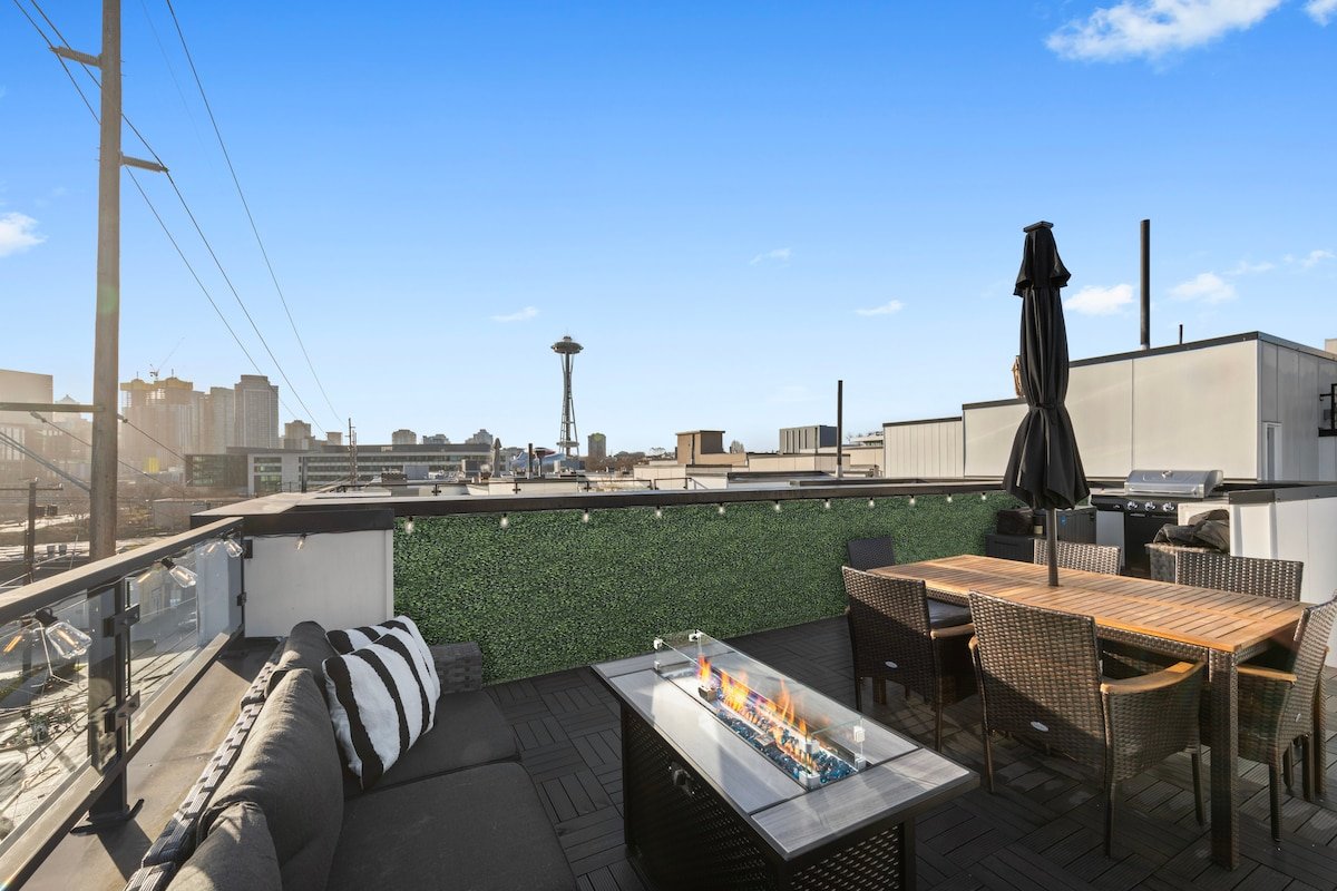 Rooftop Space Needle & Seattle Views | Walkable gallery image 2