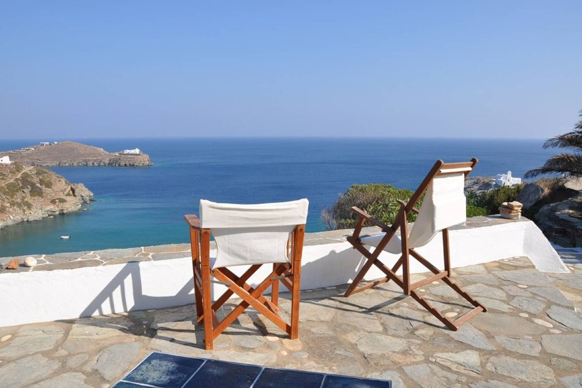 Chrysopigi house in Sifnos