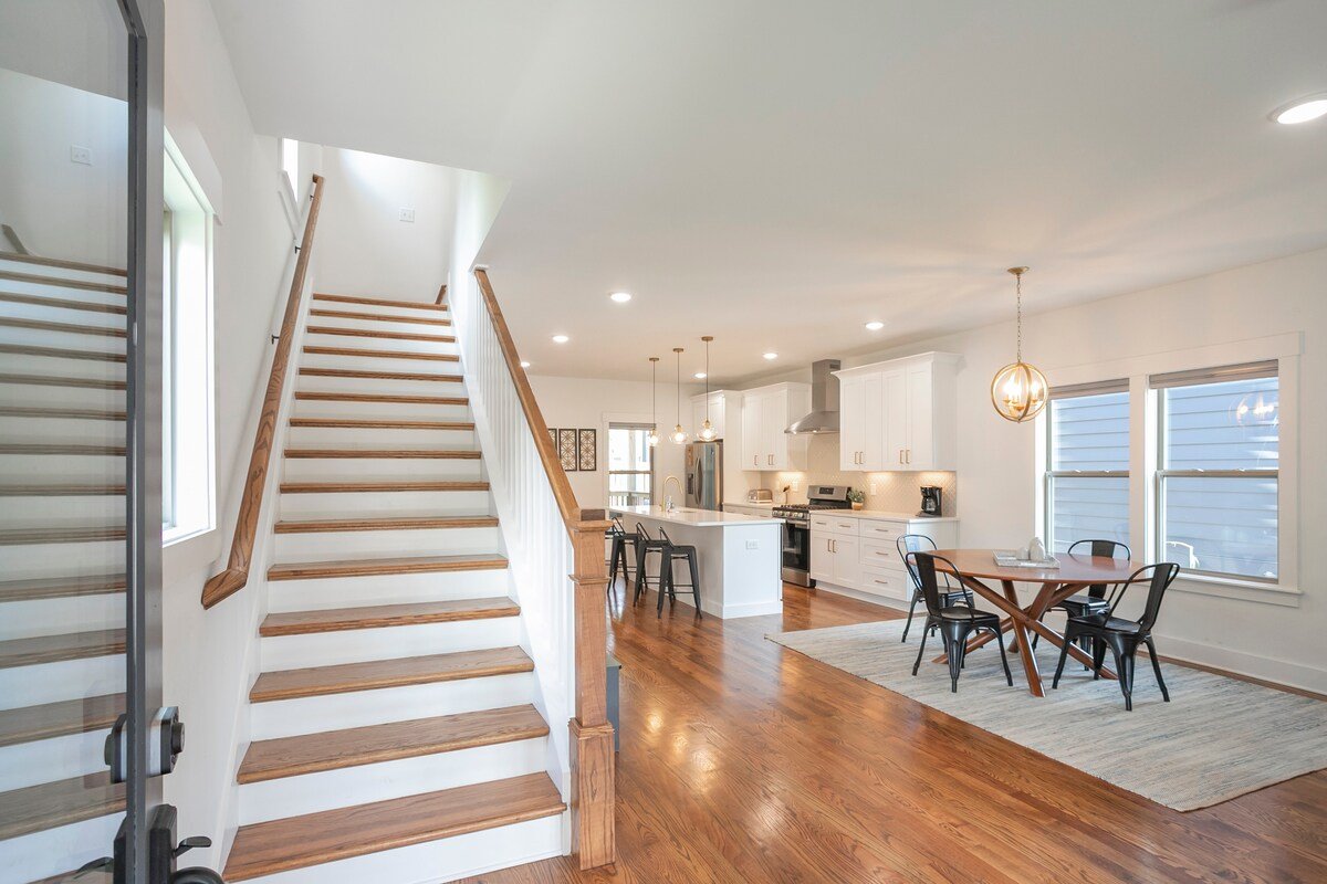 30+ day min Entire Residential home-The Blue House gallery image 4