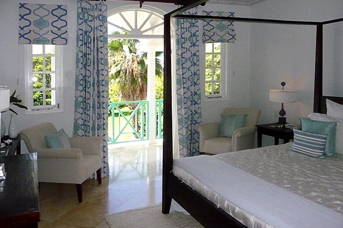 Moon Dance gallery image 4