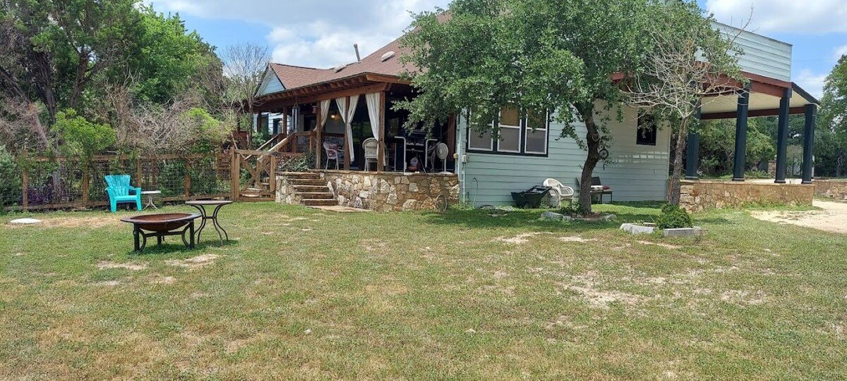 Nutty Brown Manor and Cabin gallery image 4