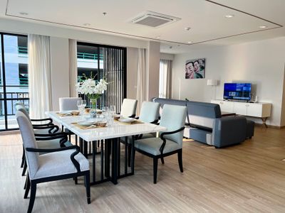 402: Modern Thai-Style 4Beds 4Baths, Pool&Gym View