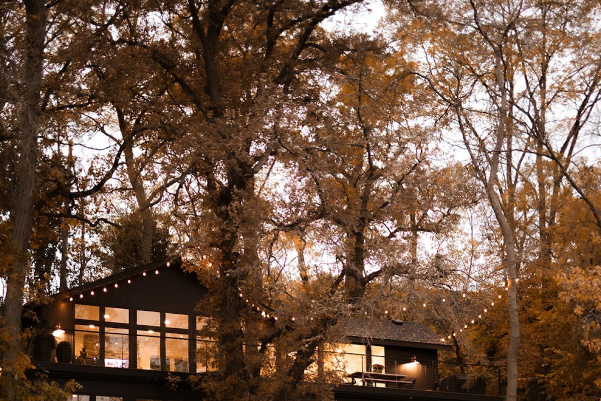 Modern Home with private beach on St Croix River gallery image 2