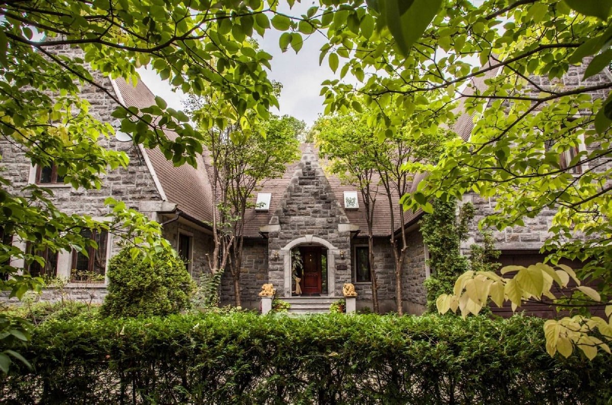 Amazing 8BR Suites Waterview, SPA & Pool gallery image 5