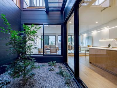 La Percée-3200sq luxuary 4BD and 3 bathrooms