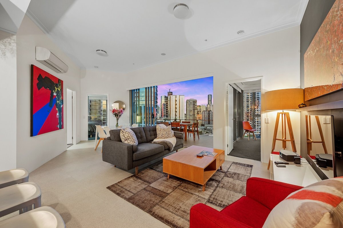 View from the Top ~ 2Bed, 2Bath, 2Parking, Balcony gallery image 2