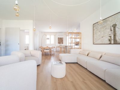 Cloud9 Large Terrace – Meliora Apartments