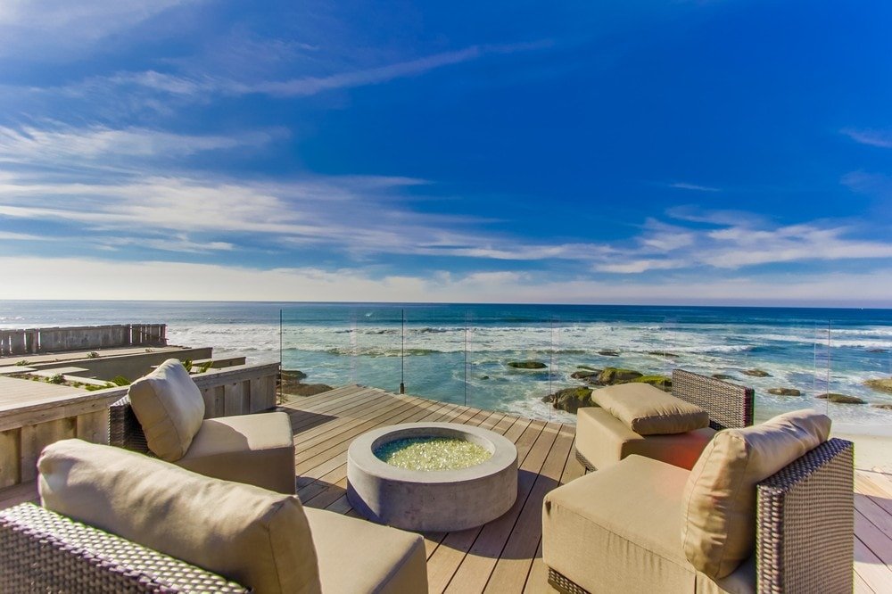 VILLA BERMUDA BEACH – New Luxury Oceanfront Home gallery image 2