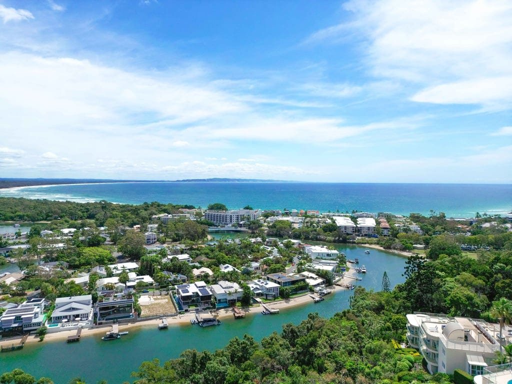 Noosa Crest Penthouse 34: Private Rooftop Pool gallery image 4