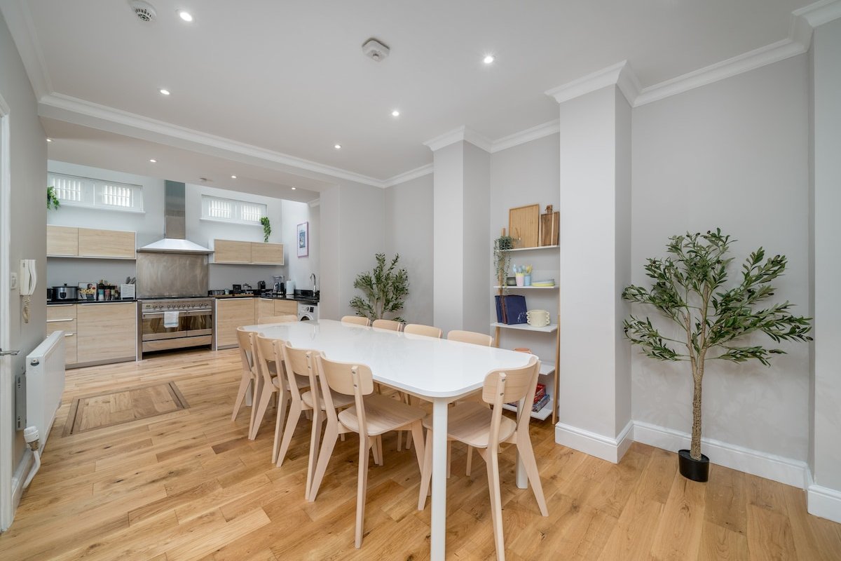 Green Escape | Tower Bridge | Creed Stay gallery image 4