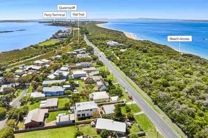 Narrows Rest- Beach over the road gallery image 2