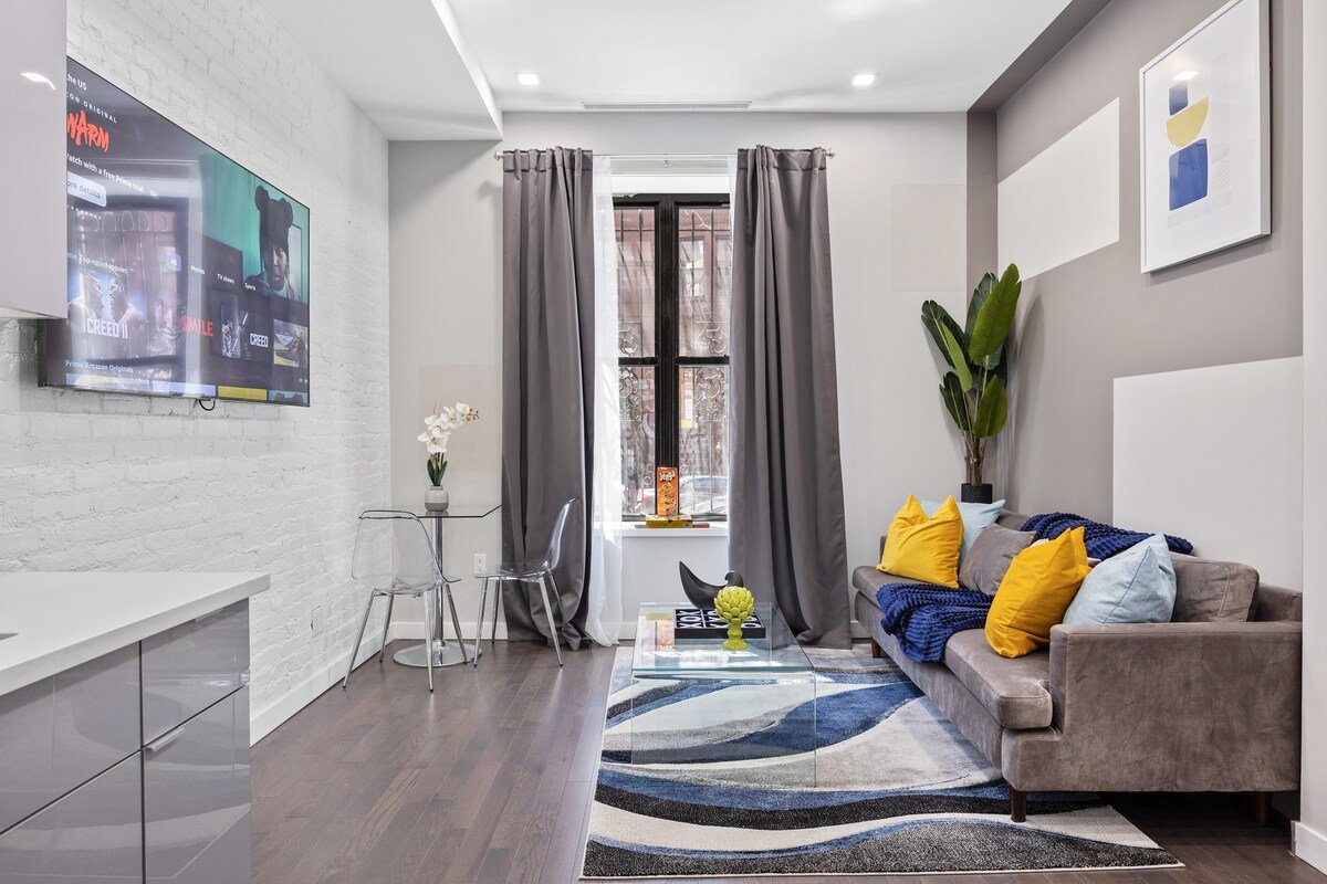 Save on 2Day+ Stays|6Br Triplex gallery image 5