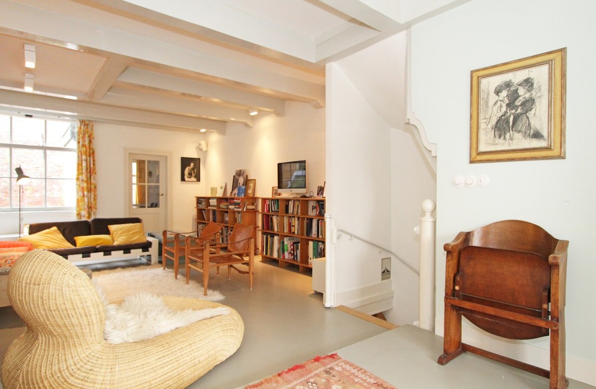 17th Century Monumental House with Garden gallery image 4