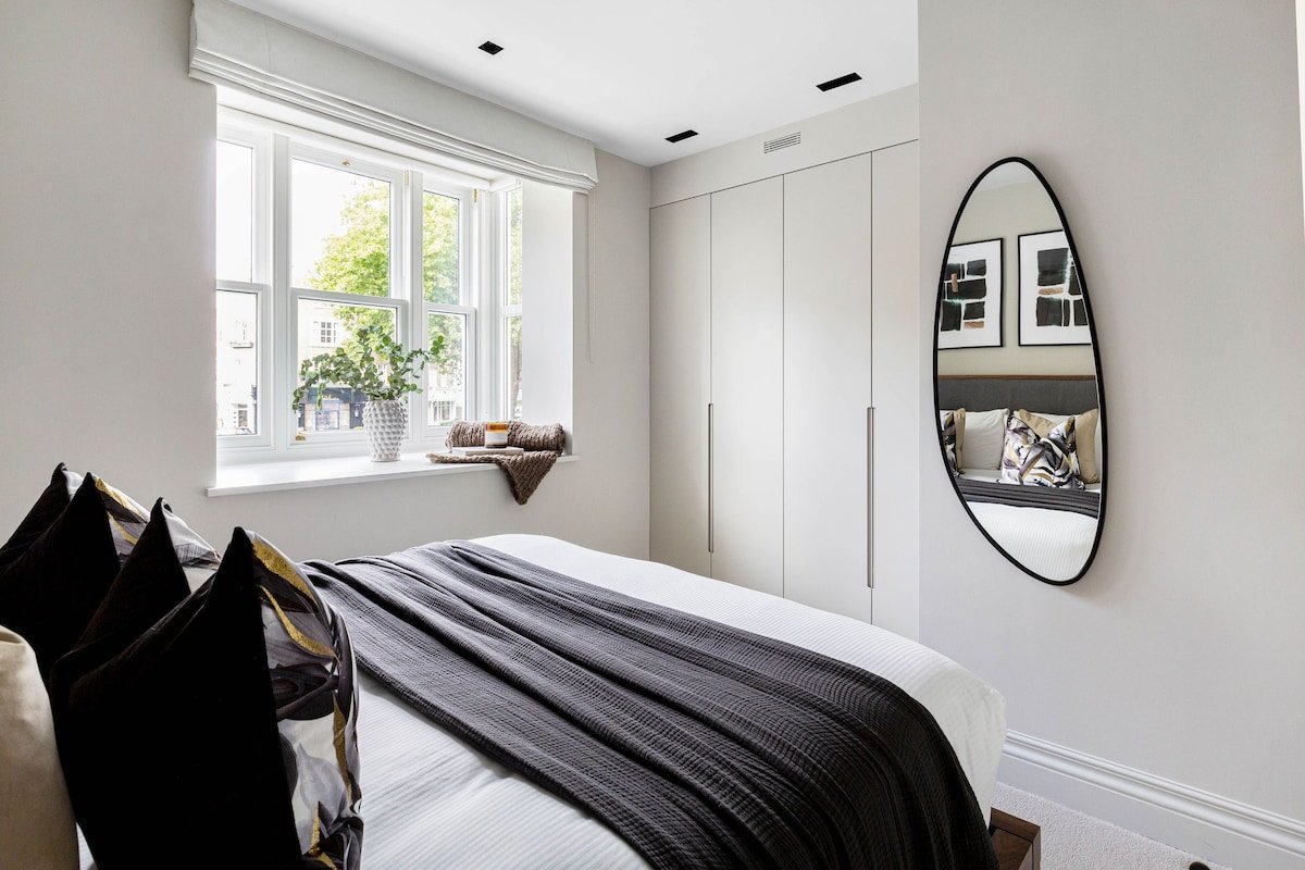 Sloane Square 3 bedroom apartment gallery image 5