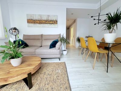 ♥︎ Gorgeous Central Apartment – Beachfront – 3 BD