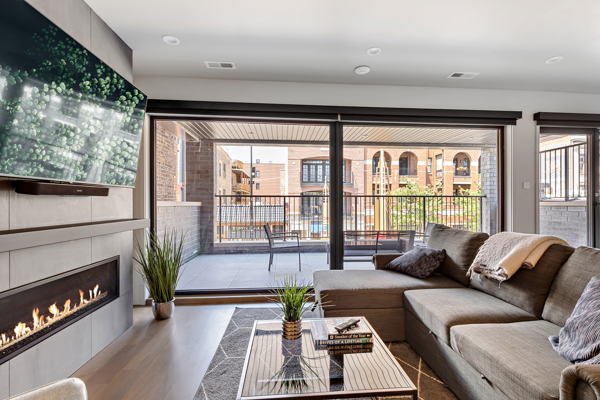 💥IN THE ACTION!💥 2 Bed, 2 Bath on Northalsted!