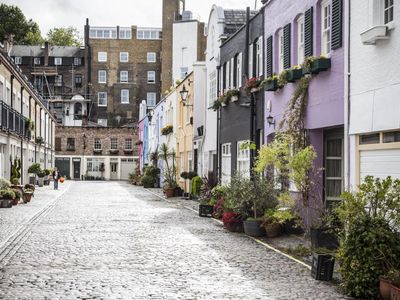 Beautiful Mews house, Conduit Mews, Paddington, W2