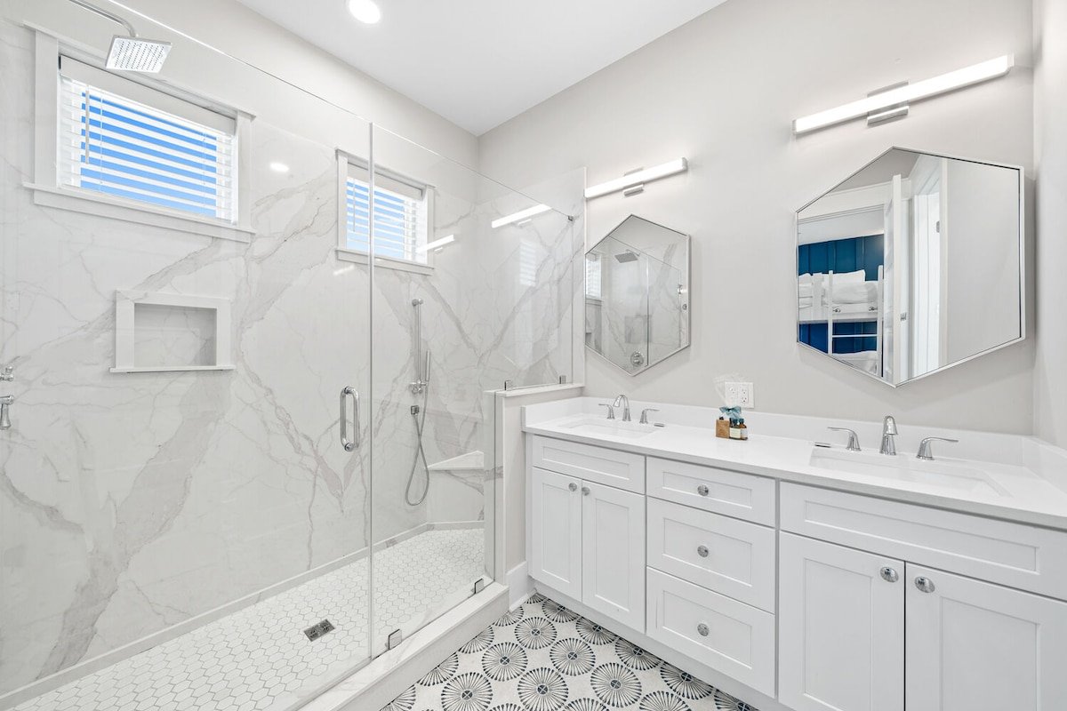 “Joy by the Sea” | Heatable pool | Beach Front gallery image 2