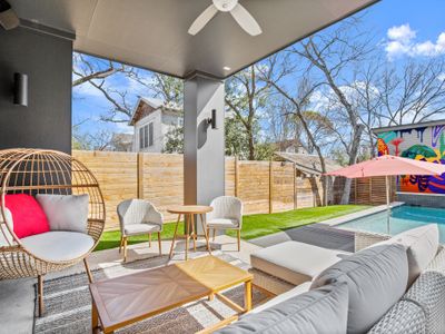 Modern Urban Oasis w/ Pool, Jacuzzi & City Views