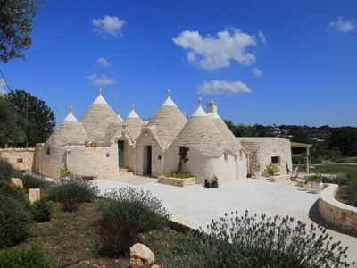 Trulli TERRA DI MEZZO Oasi in Valle d’Itria