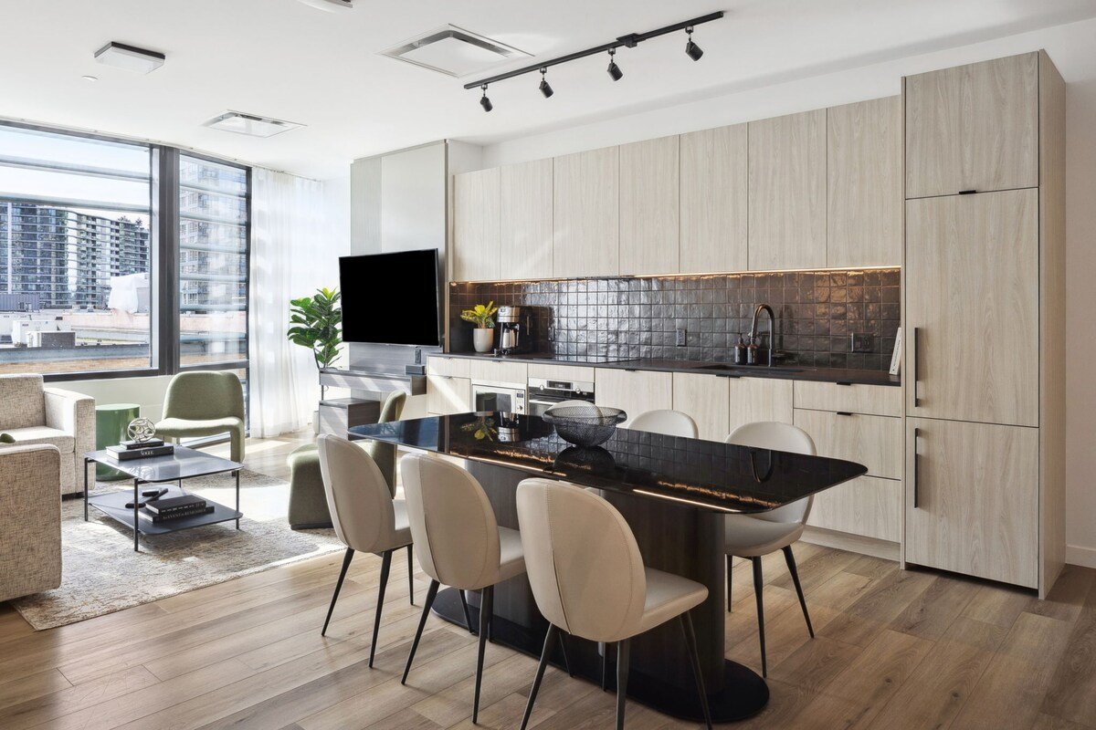 Smithe House -Two-Bedroom, Two-Bath Apartment gallery image 3