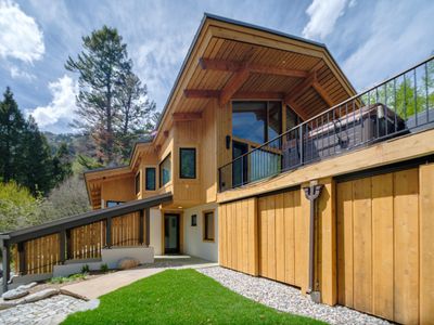 RMR: Summit Chalet Home in Teton Village