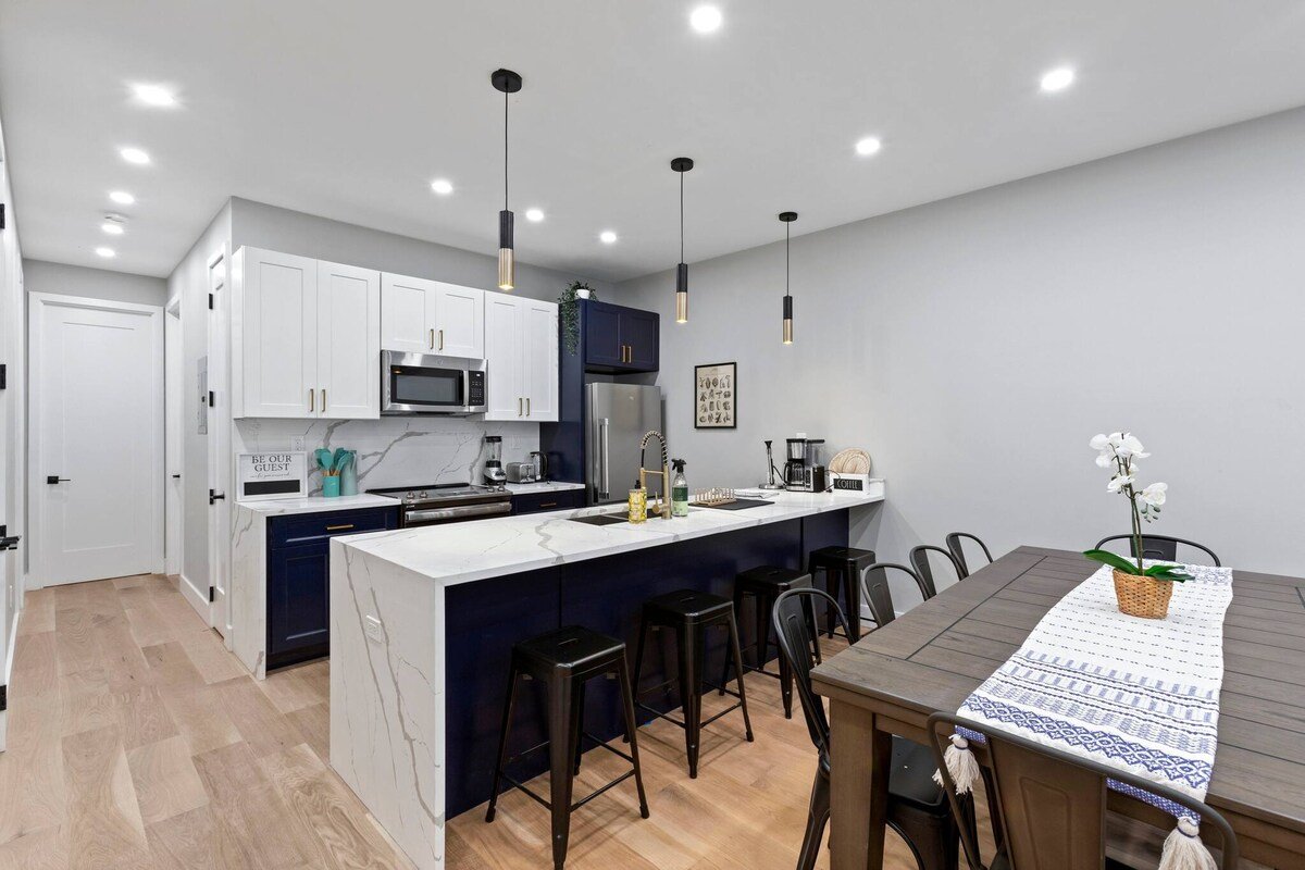 Luxurious 5-Bedroom Haven in the Heart of Brooklyn gallery image 3