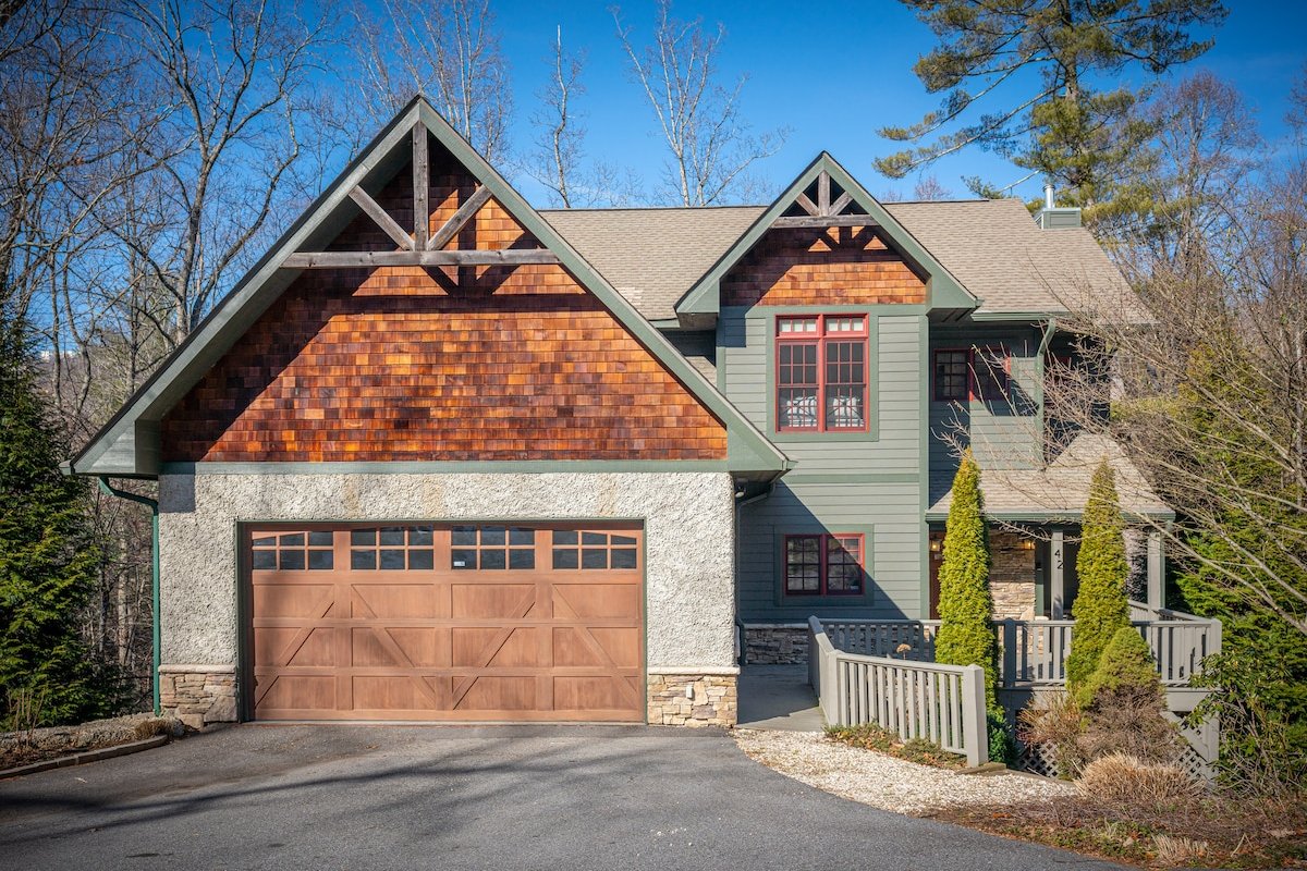 Hidden Creek Craftsman Retreat gallery image 2