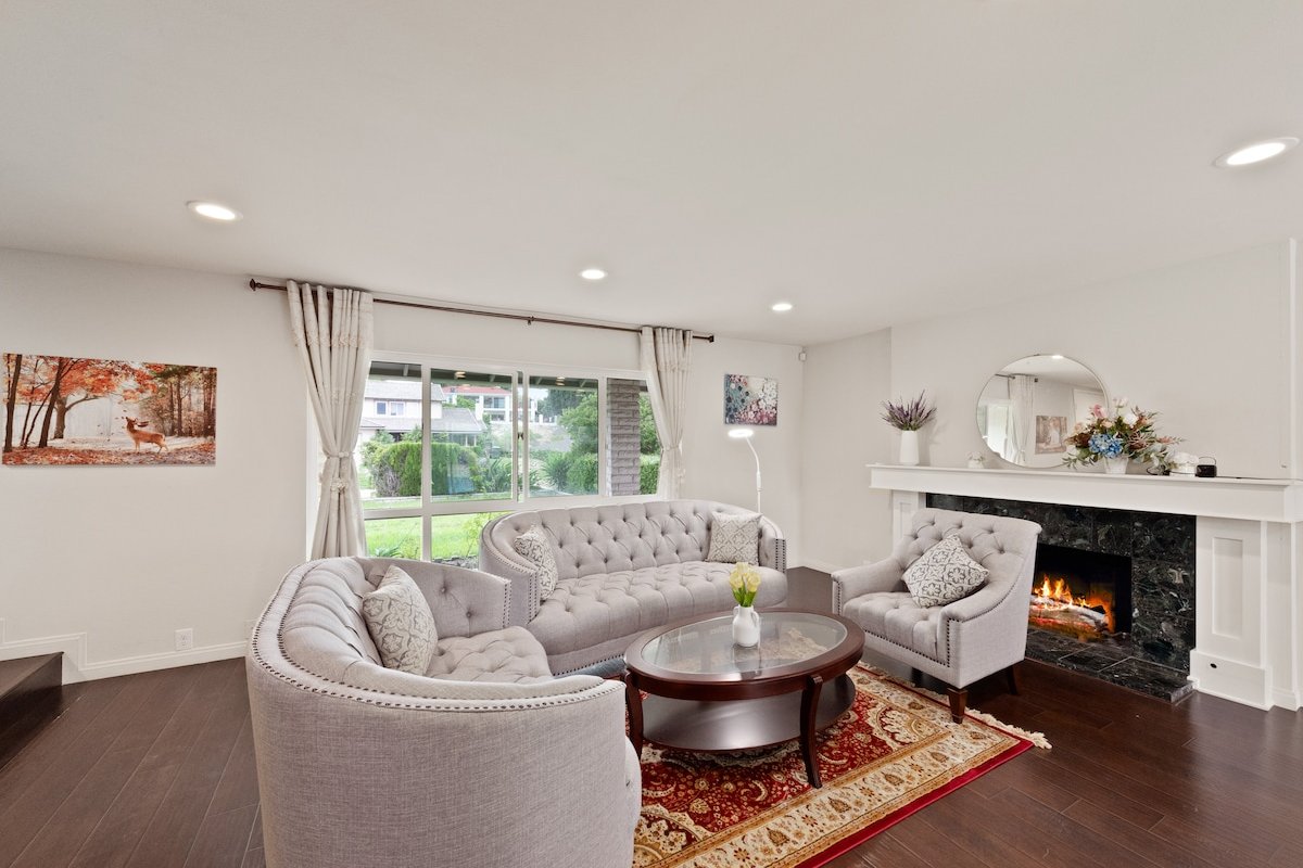 Cheerful 5B&3B Near Disney/Pool gallery image 3