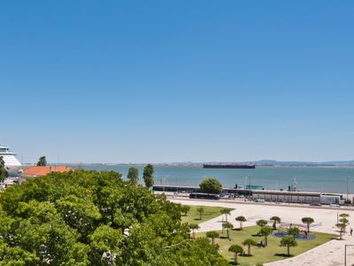 NEW! Penthouse with River View @ Baixa Alfama