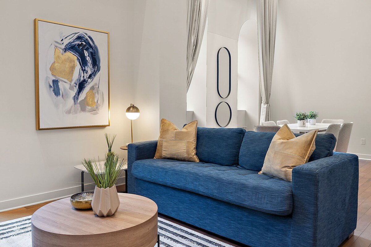 Nomade MTL| Old MTL | 3BR | 2.5Bath | Penthouse gallery image 3