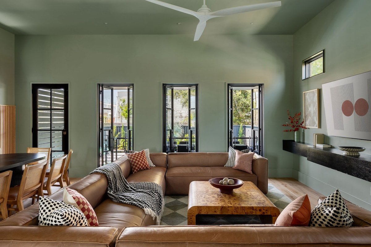 Chic NOLA Home | Heated Pool & Spa gallery image 3