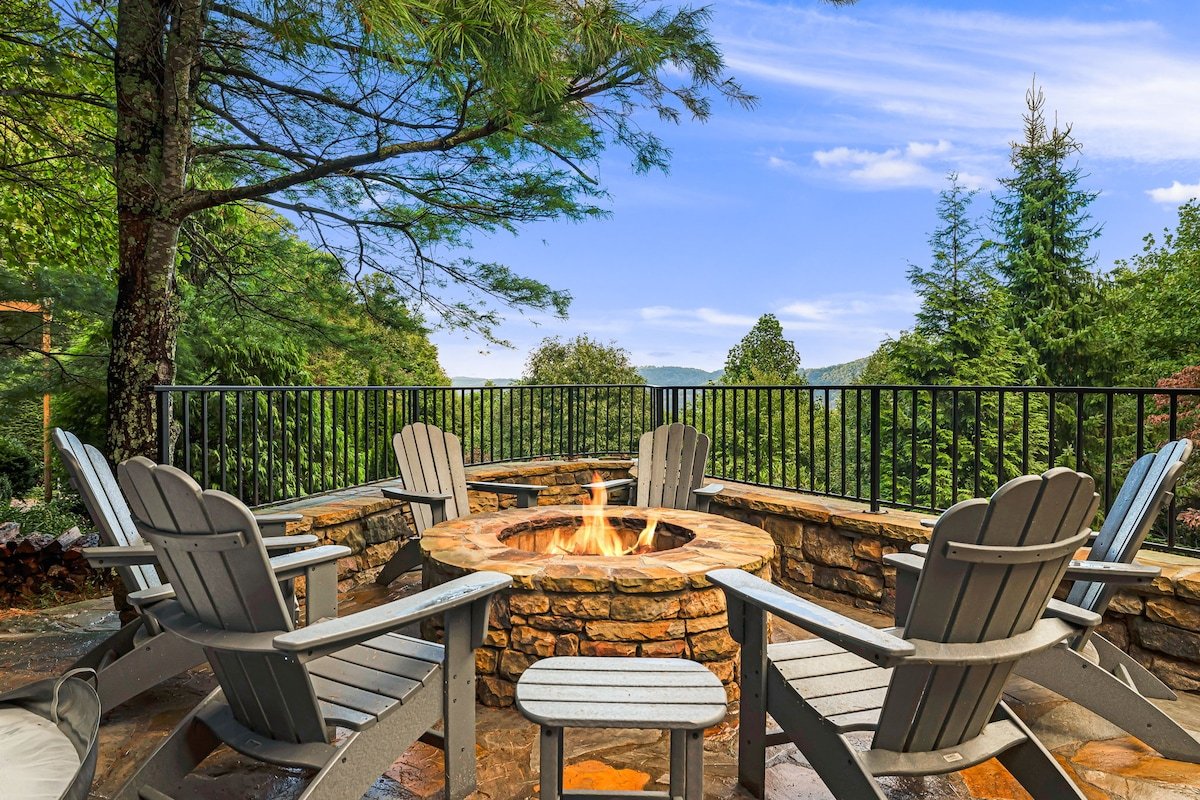 Pet-Friendly Luxe + Biltmore Pass (Near AVL) gallery image 3