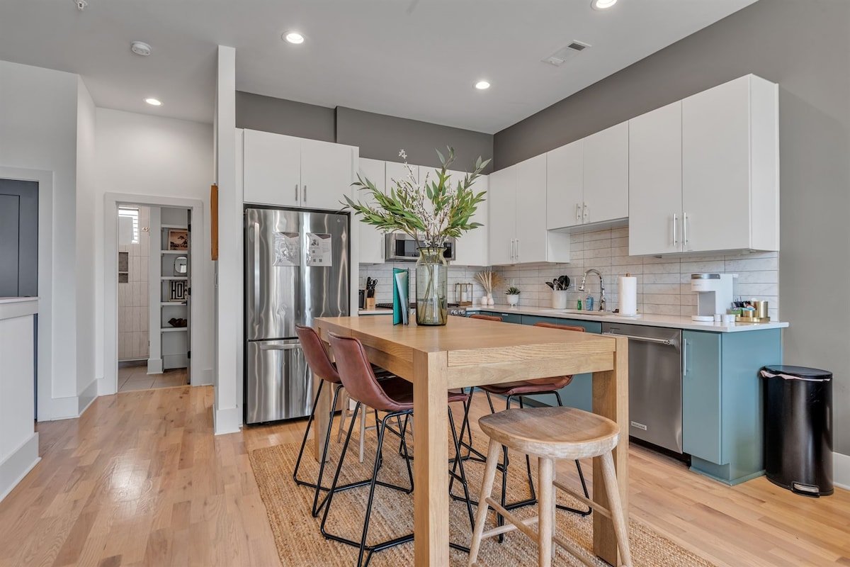 NEW Charming Home in the Heart of Nashville gallery image 5