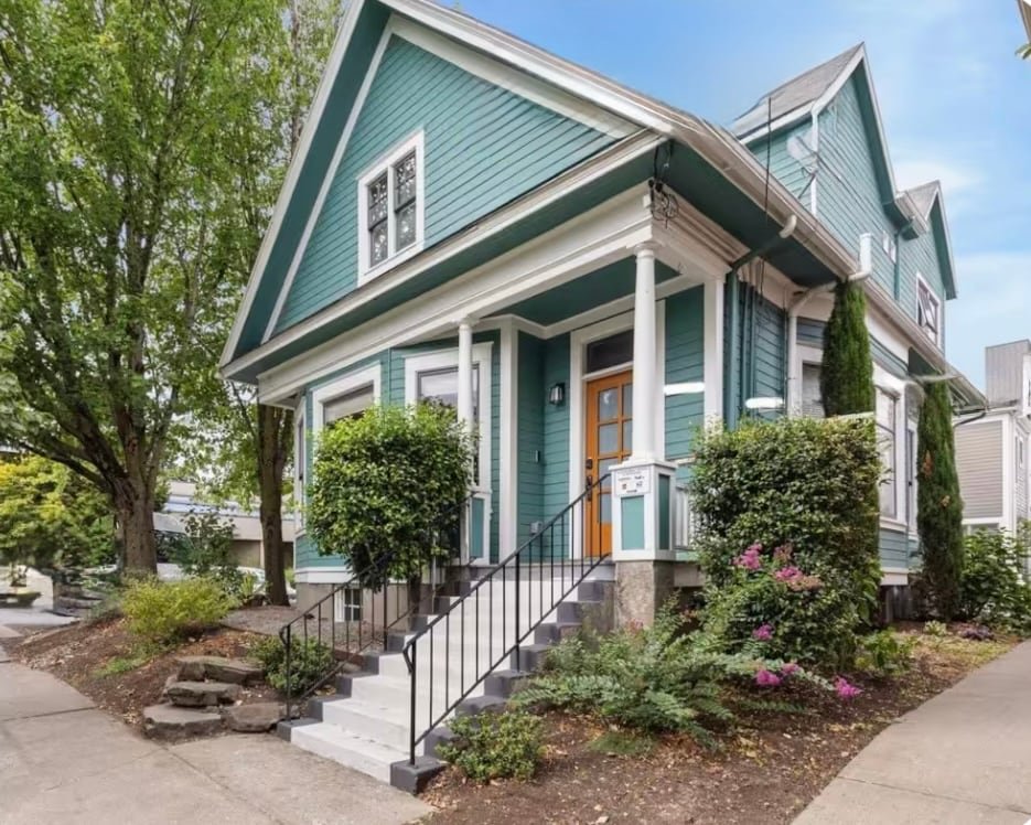 Elegant Nob Hill Victorian gallery image 2