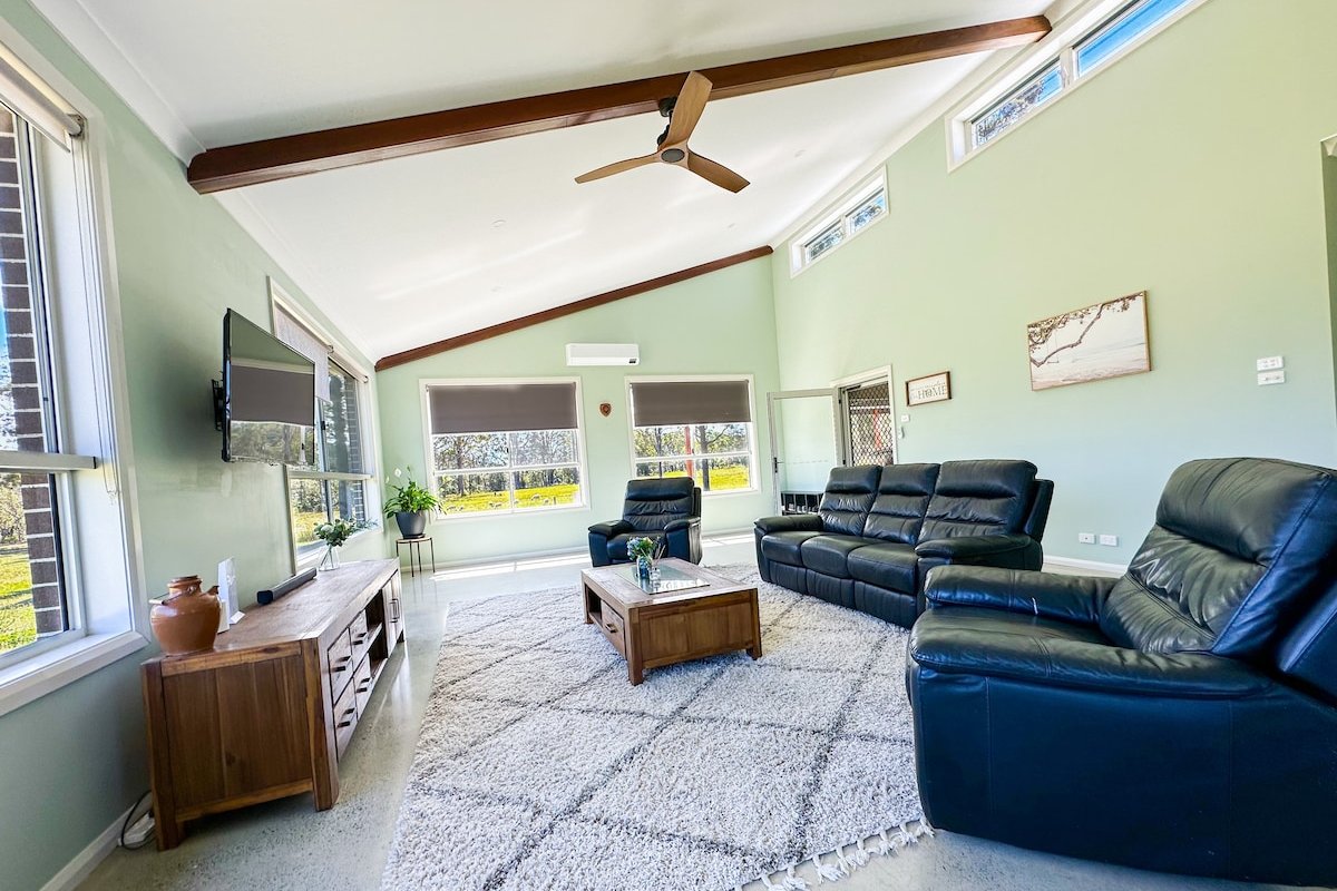 Hamilton’s Hideaway gallery image 5