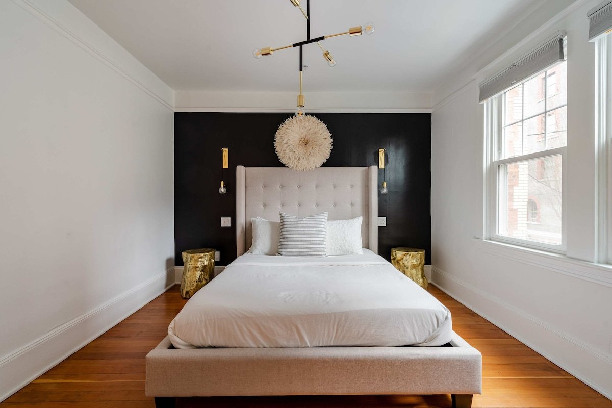 Historic Meets Modern | 4BR • Walk to NW 23rd gallery image 5