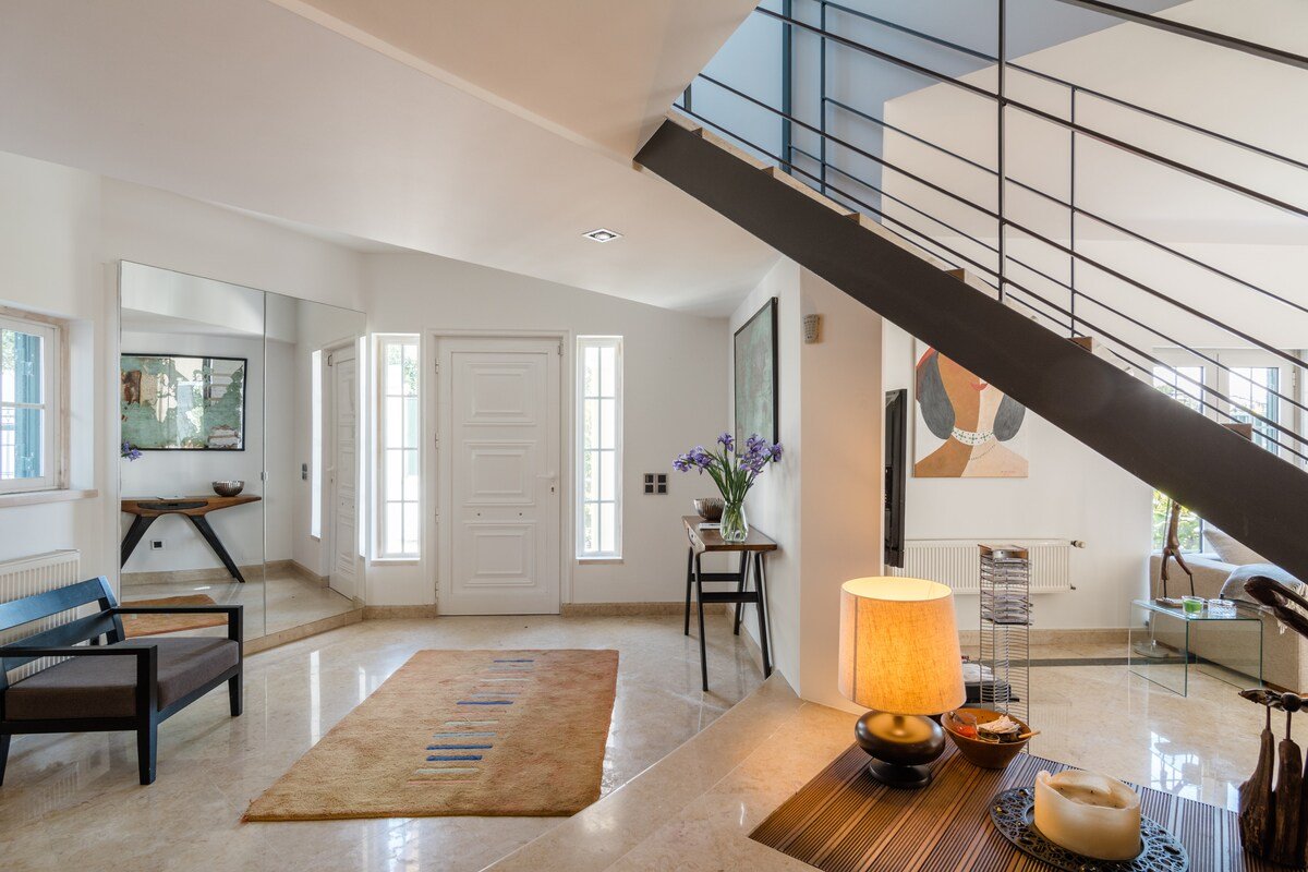 Lux Estoril Family Villa(9) heat pool near beach! gallery image 4