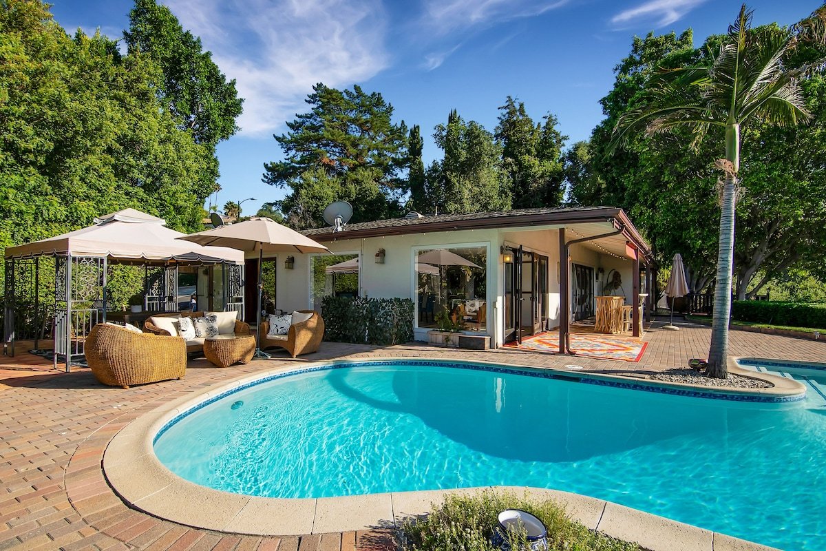 Poolside View Villa gallery image 5