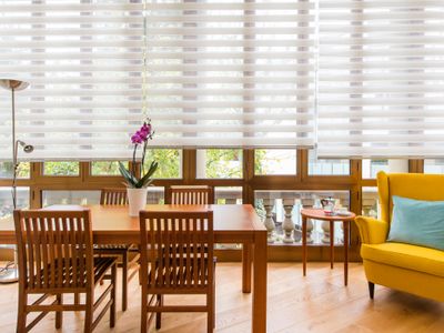 Chez Fratellini, with parking & the Circus History