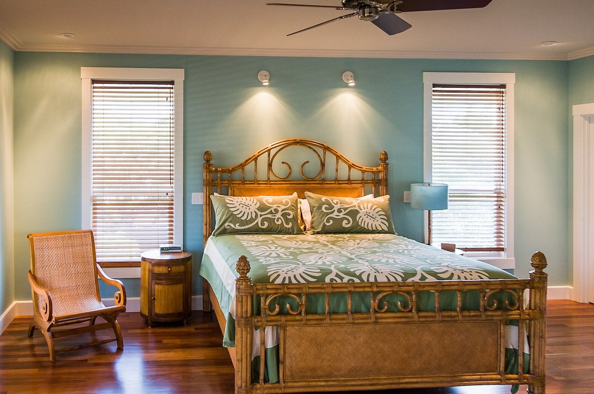 Beachfront Villa and Guest House, Puako Hawaii gallery image 3