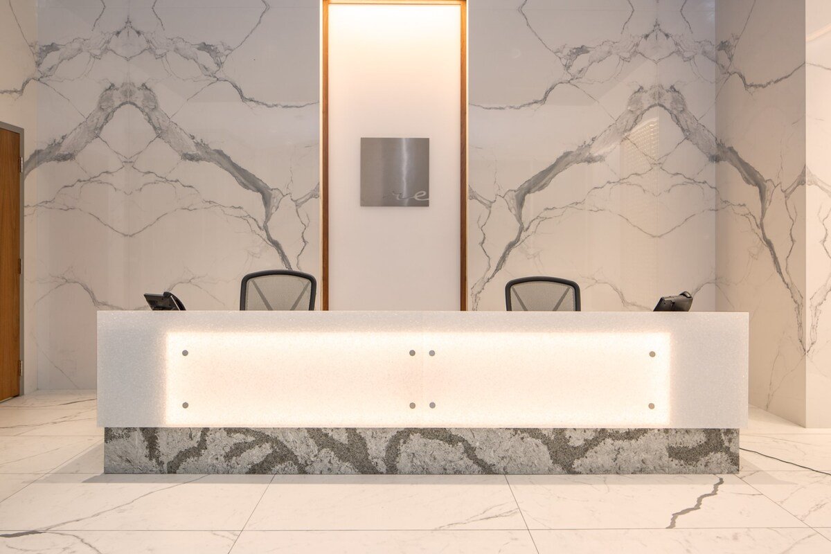 Luxury Two Bedroom Suite ★ Steps from Parliament ★ gallery image 3