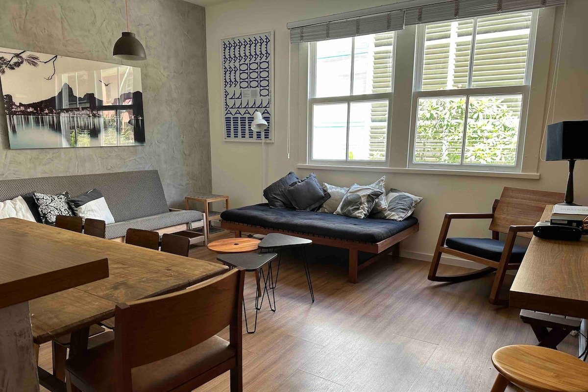 pura vida Leblon gallery image 5