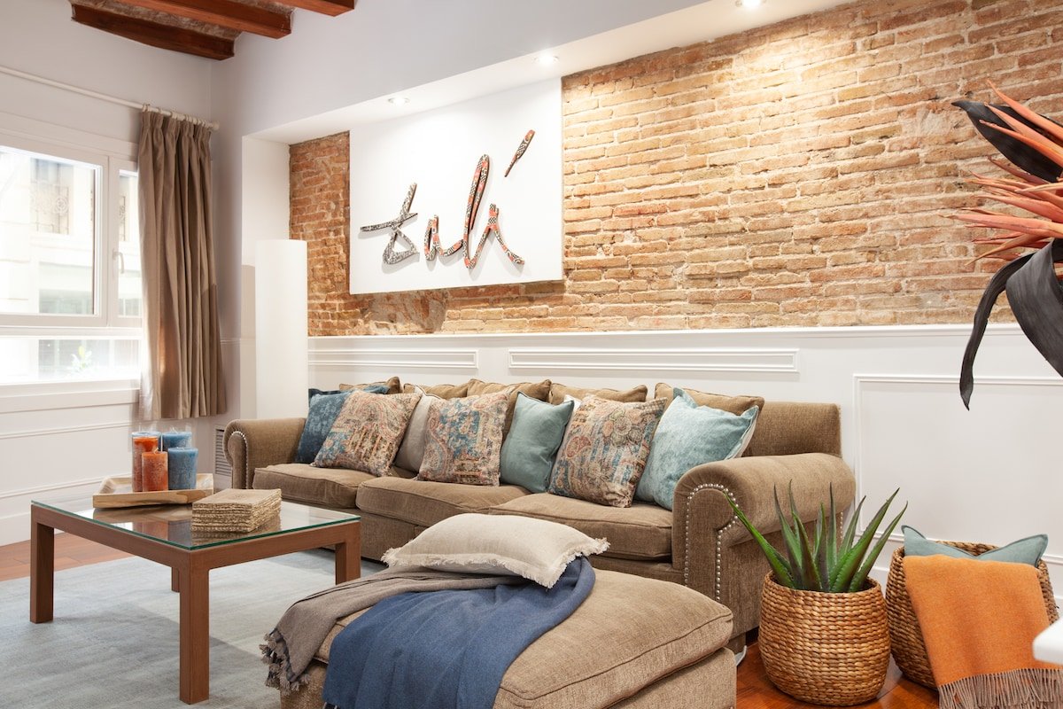 Apartment Deluxe By Dali EnjoyBCN Apts gallery image 5